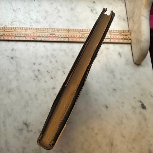 Hiroshima by John Hersey - Picture 4 of 11